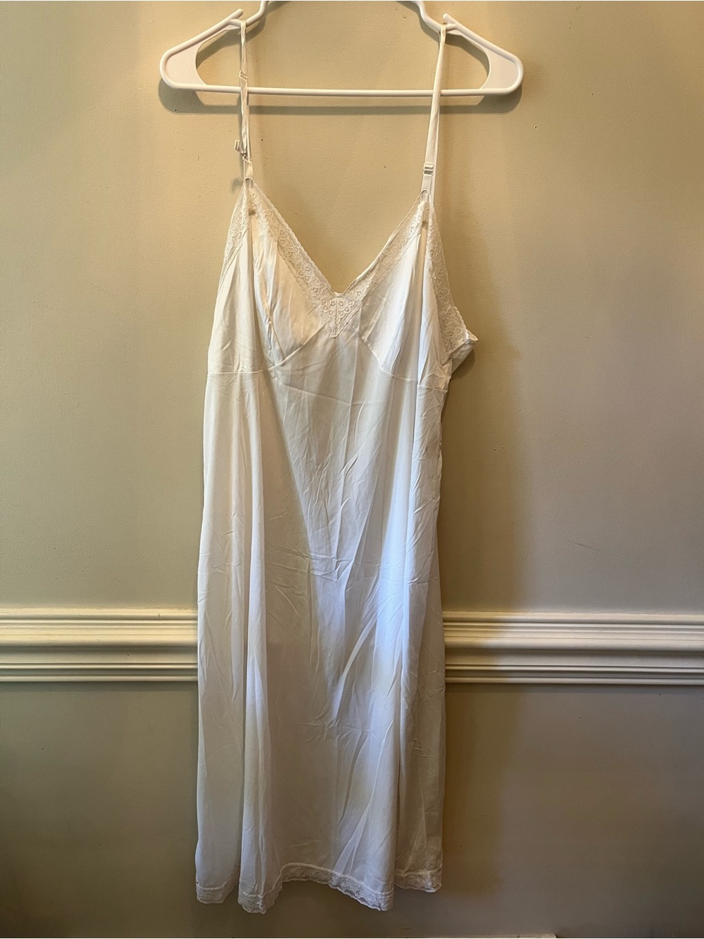 Vintage off white Vanity Fair slip dress size large with lace *read description*